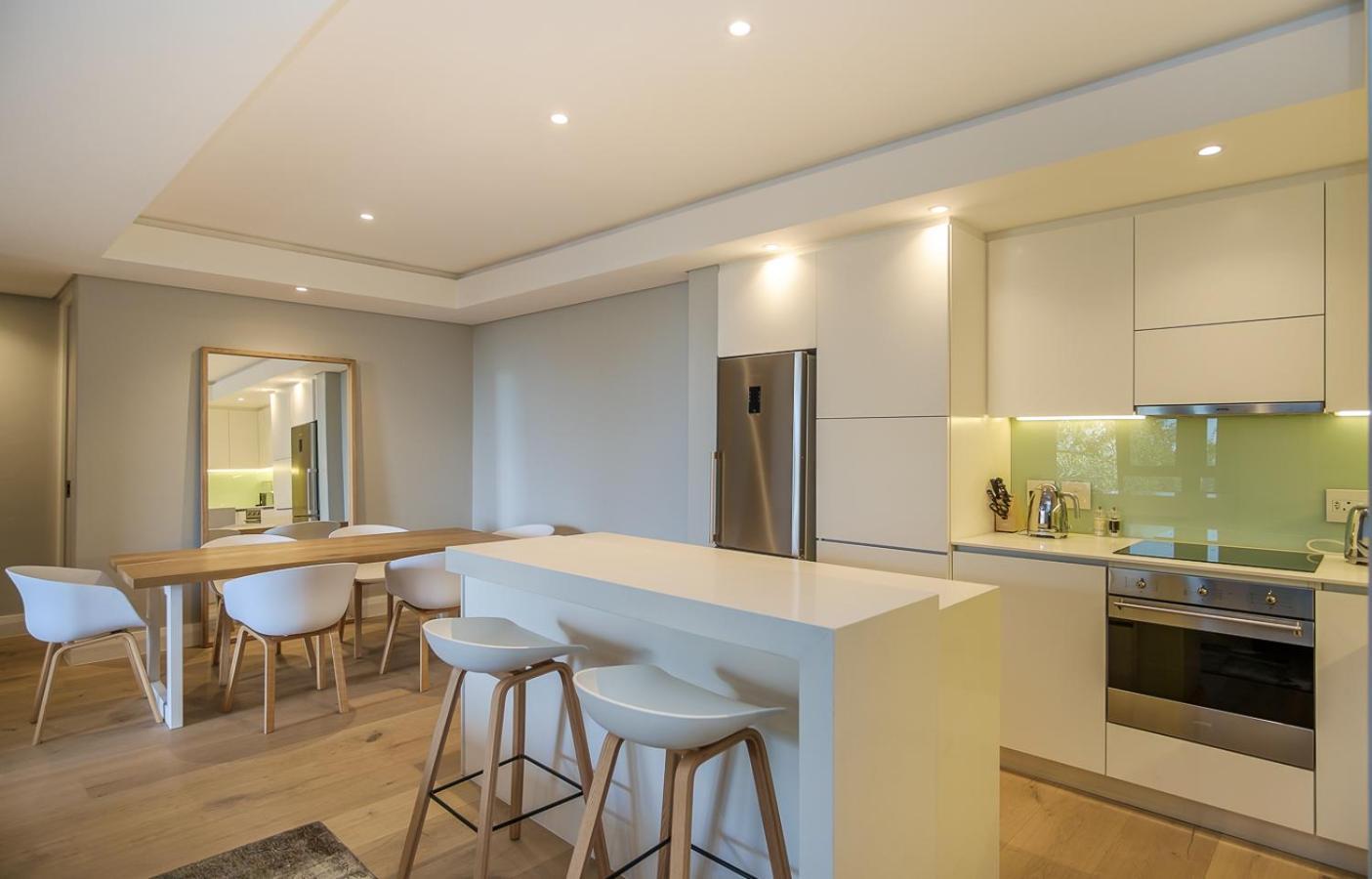 35 On Main Apartments เคปทาวน์ ภายนอก รูปภาพ