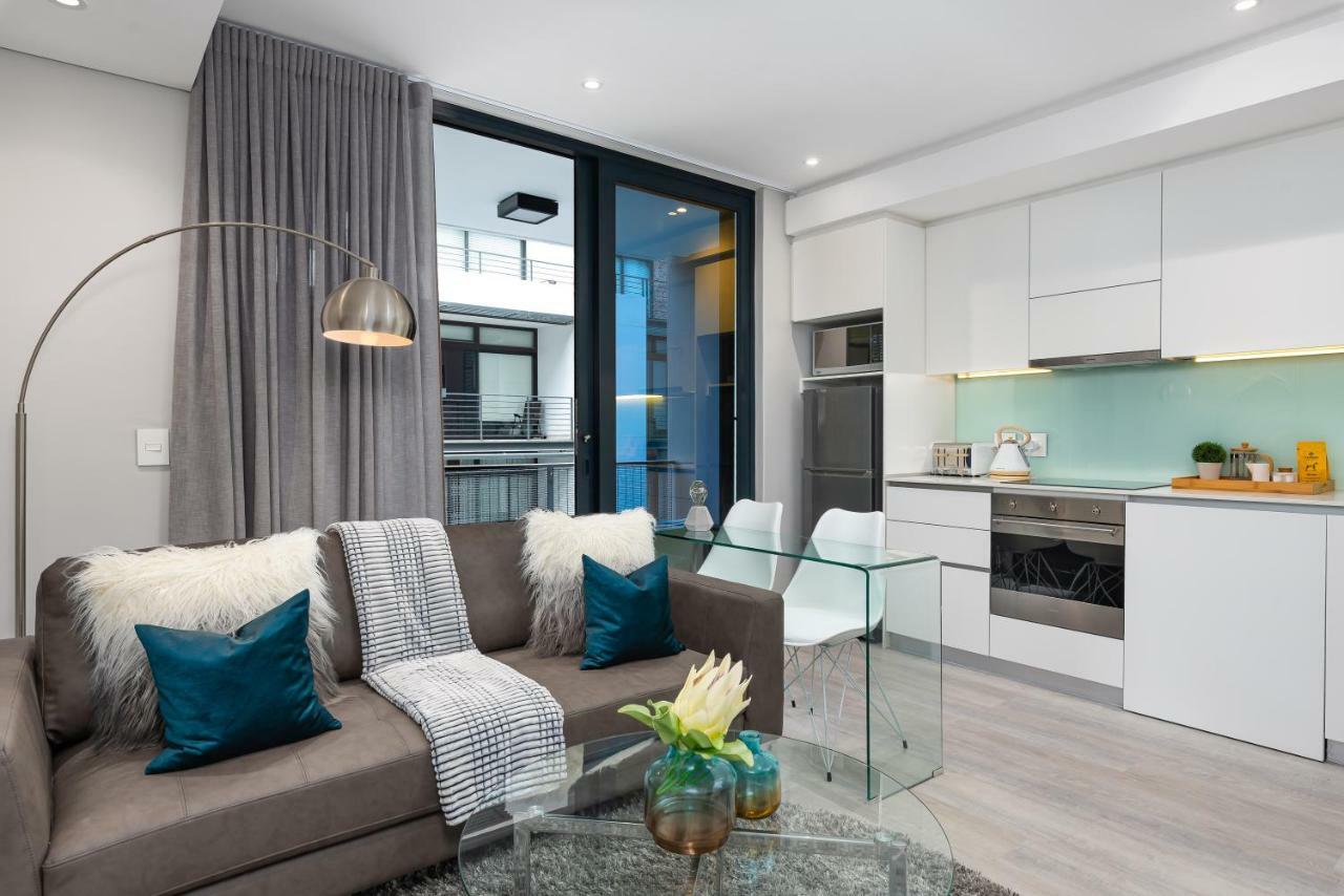 35 On Main Apartments เคปทาวน์ ภายนอก รูปภาพ